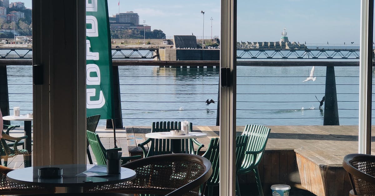 Beach Bars with the Finest Selection of Australian Wines