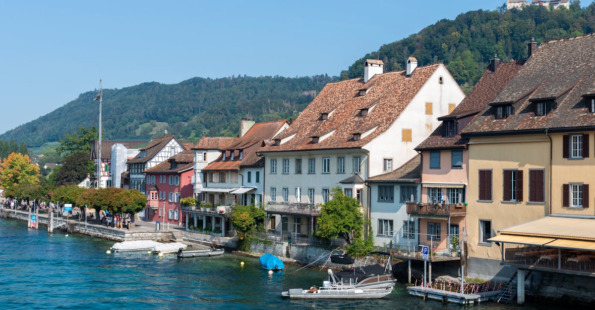 Dining with a View: Best Spots for Modern Australian Cuisine in Byron Bay