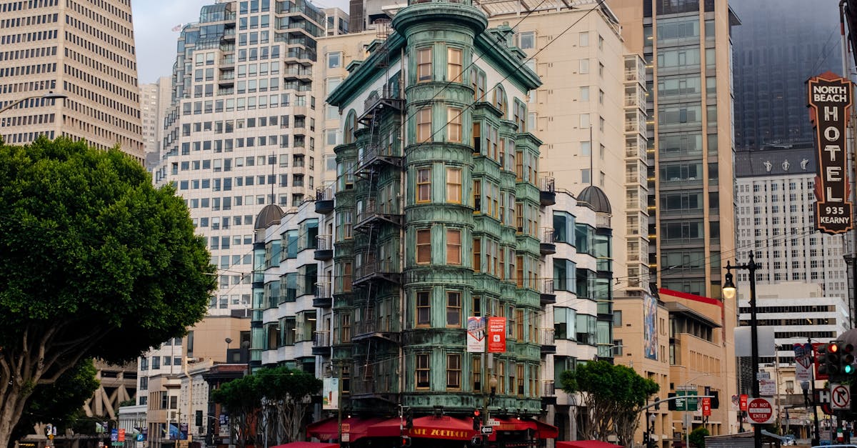 Dining with a View: Seafood Restaurants on the Shoreline