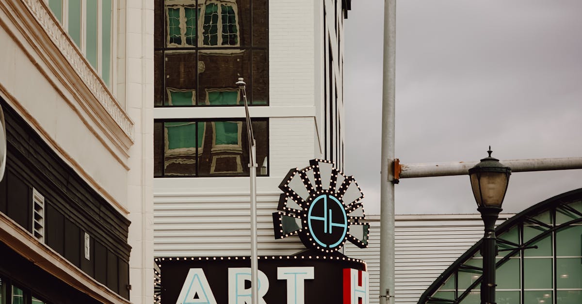 Hidden Gems: Secluded Spots for Couples on the Beach